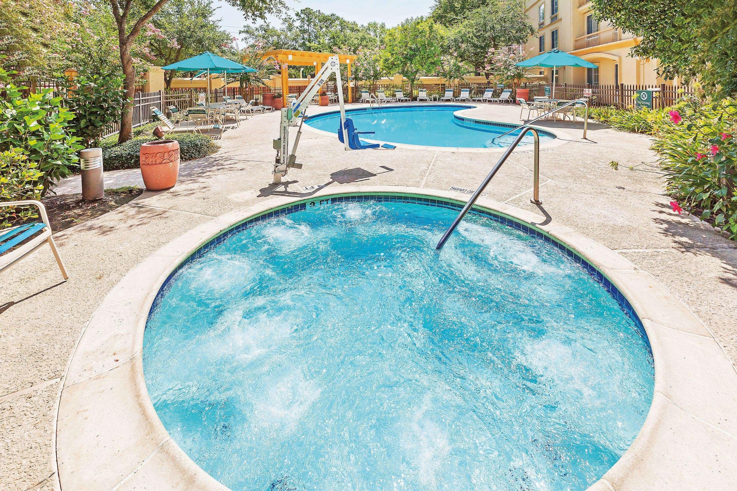 La Quinta By Wyndham Houston Galleria Area Exterior photo